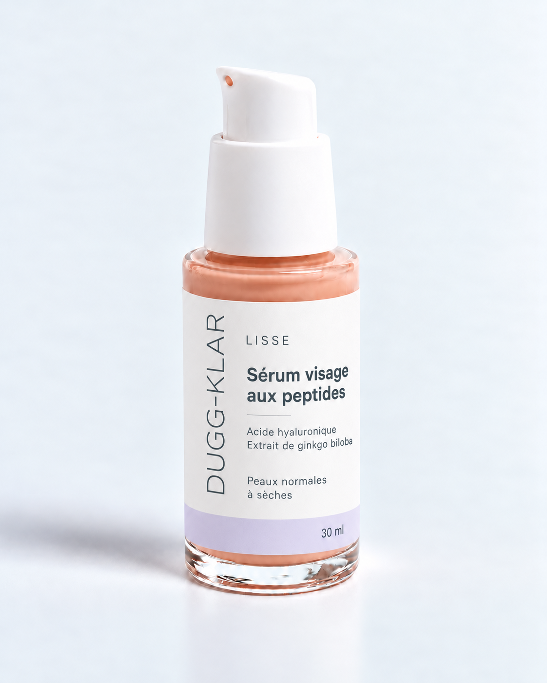 DUGG-KLAR Lisse, sérum visage aux peptides 30 ml, flacon transparent à pompe blanche, étiquette au logo vertical fin gris ardoise et bande lavande.
